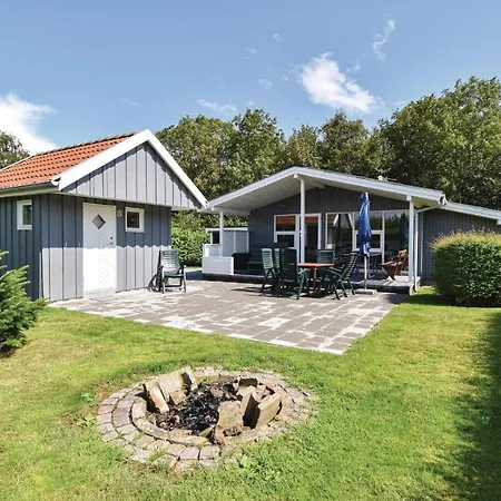 Four-bedroom Holiday In Vakantiehuis Assens