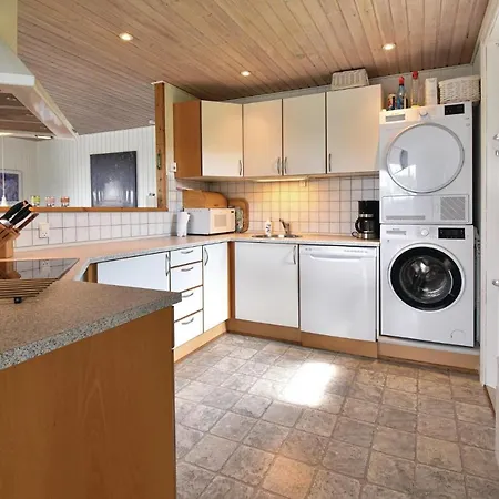 Holiday home Four-bedroom Holiday In
